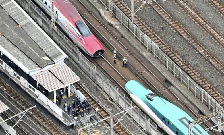 Tàu shinkansen Tohoku gặp sự cố bung khớp nối lần hai trong 6 tháng