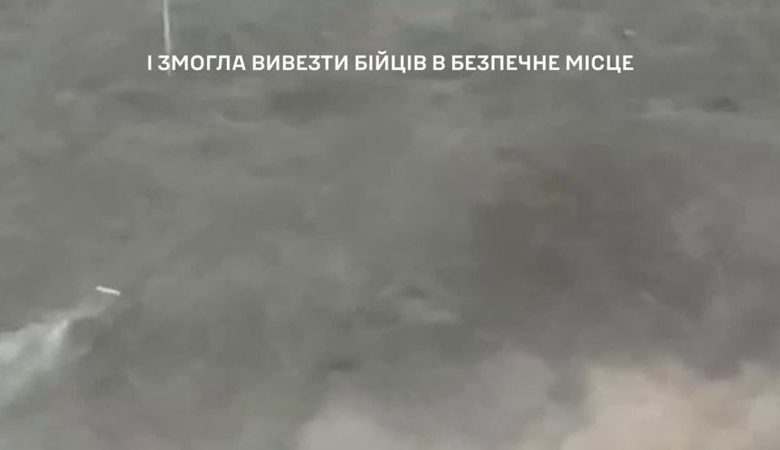 Thiết giáp mai rùa Ukraine kiên cường vượt qua drone Nga tấn công