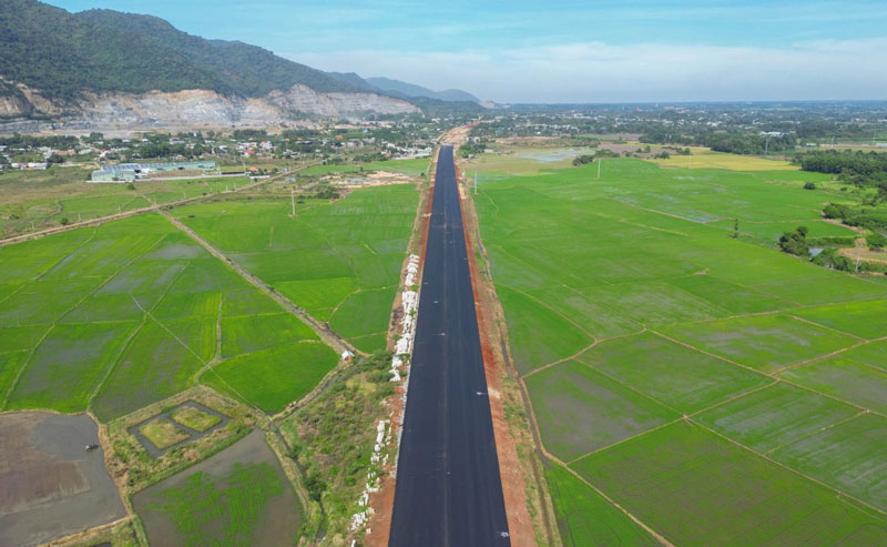 Thủ tướng yêu cầu hoàn thành cao tốc Biên Hòa Vũng Tàu trước sân bay Long Thành hoạt động