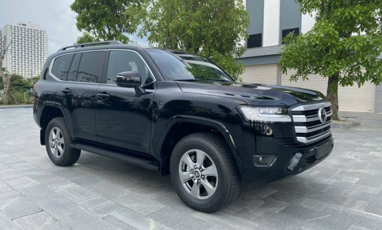 Toyota Land Cruiser tăng giá lên 4,58 tỷ sau lần thứ tư