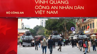 Trưng bày khí tài hiện đại của Công an nhân dân tại hồ Hoàn Kiếm