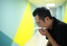 Ho ra đờm vàng và những dấu hiệu cần chú ý về sức khỏe hô hấp