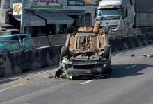 Xe bồn tông lật ôtô 4 chỗ trên quốc lộ 1, ba người bị thương