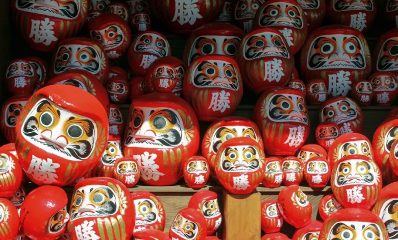 Búp bê daruma: Biểu tượng may mắn và kiên trì của Nhật Bản