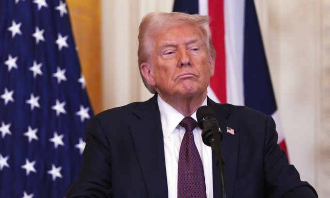 Trump đề nghị tước giấy phép CBS vì phản ứng chiến sự Ukraine, Greenland