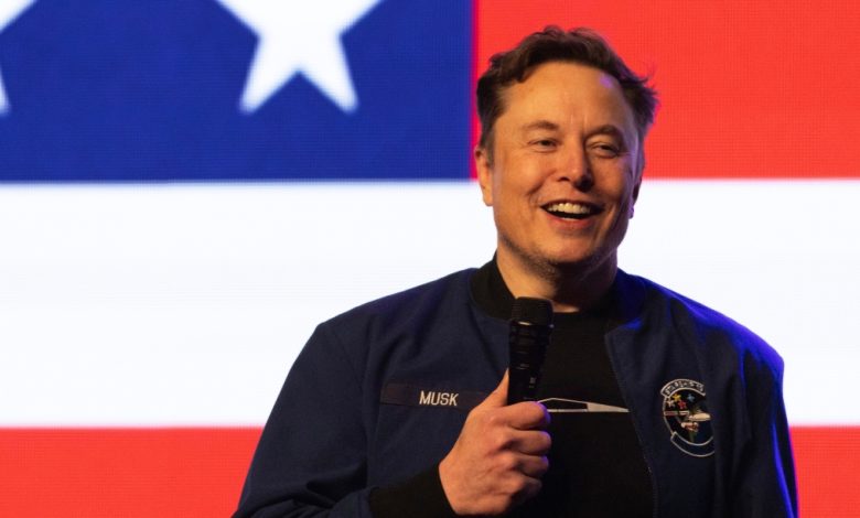 Musk và DOGE triển khai hệ thống bán thẻ vàng nhập cư 5 triệu USD