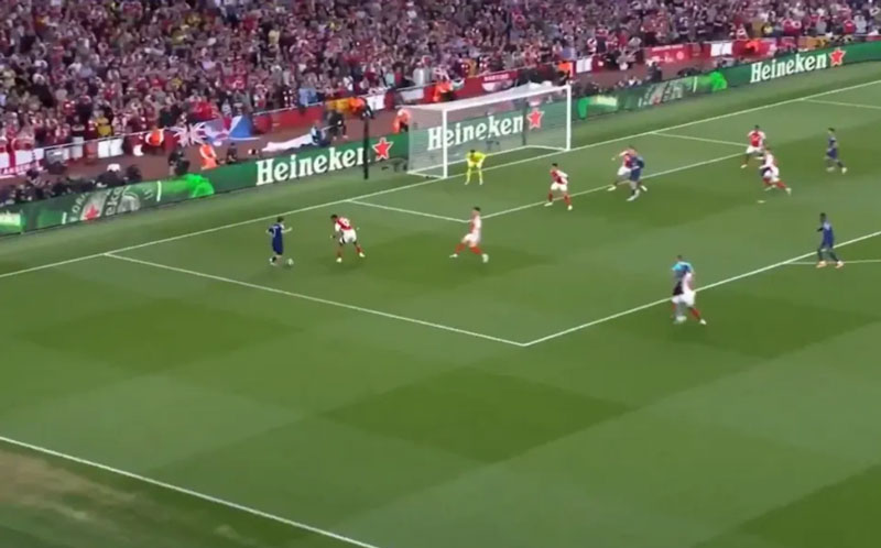 Arsenal thất bại trước PSG vì hàng loạt sai lầm cá nhân