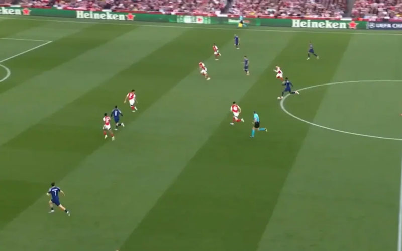 Arsenal thất bại trước PSG vì hàng loạt sai lầm cá nhân