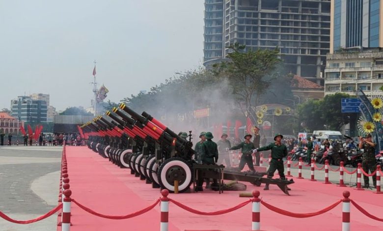 Khuyến nghị mở cửa kính phòng tránh sóng xung kích khi bắn pháo