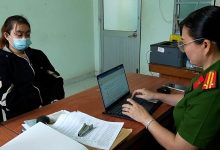 Bảo mẫu khởi tố vì hành vi đánh đập bé gái 2 tuổi