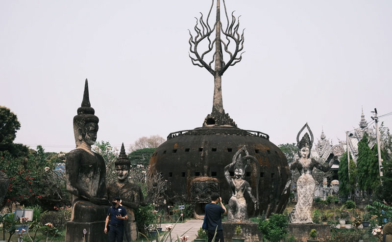 Công viên tượng Phật độc đáo ở Lào mê hoặc du khách