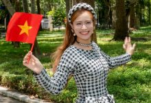 Hoàng Thùy Linh tôn vinh văn hóa Việt Nam qua trang phục độc đáo
