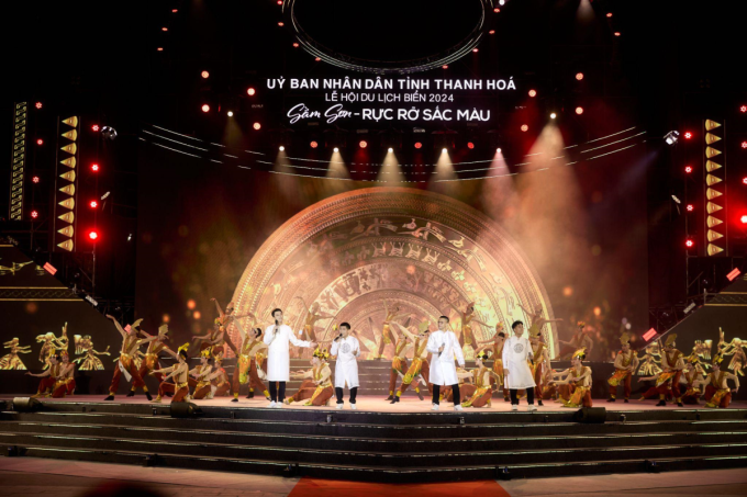 Sầm Sơn khai mở du lịch hè với lễ hội biển sôi động