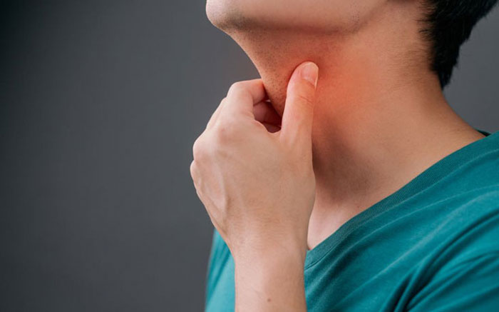 Khàn tiếng kéo dài có thể là dấu hiệu ung thư thanh quản