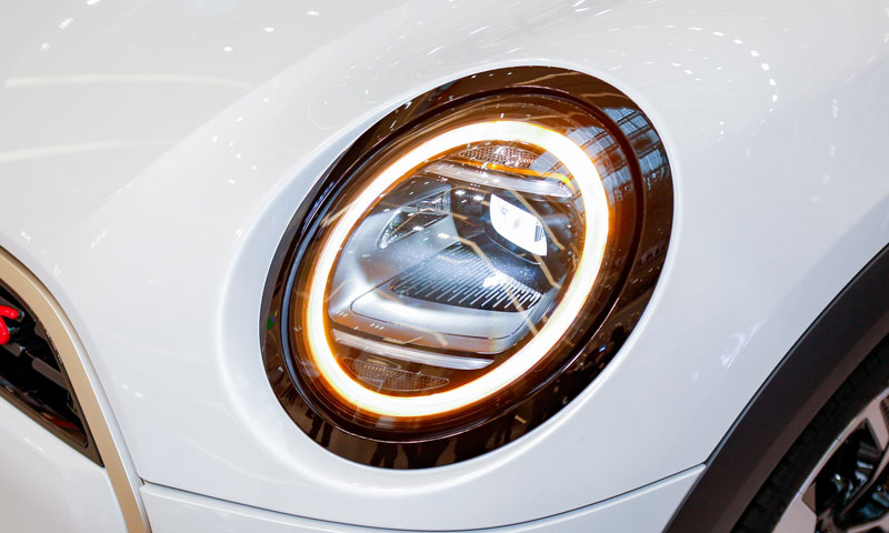 Mini Cooper thế hệ mới giá từ 2,09 tỷ đồng chính thức ra mắt