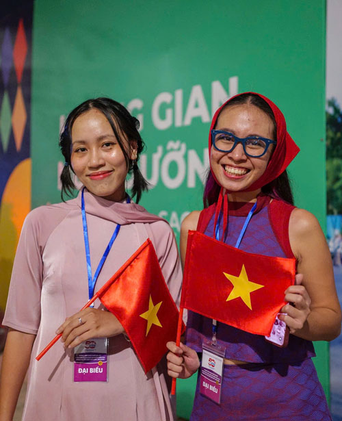 Mùa xuân thống nhất Khán giả rực lửa mừng kỷ niệm hòa bình
