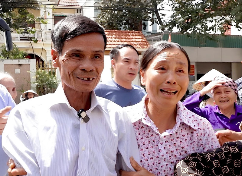 Ngày đoàn tụ cảm động của 'liệt sĩ' Nguyễn Thế Long sau 49 năm