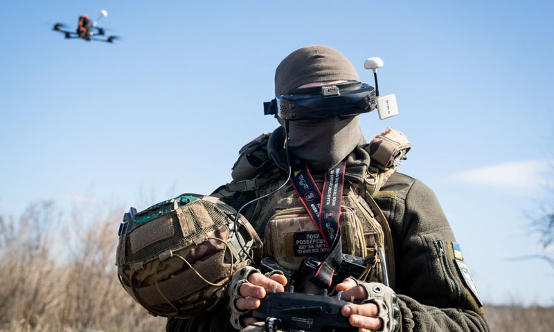 Phi công drone Ukraine chiến đấu với hiểm họa từ đối phương