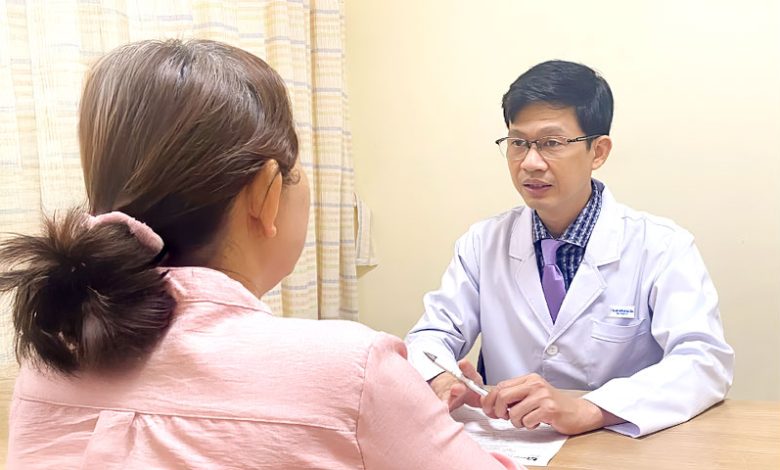 Ung thư vú Paget: Dấu hiệu bong tróc nhũ hoa không nên bỏ qua