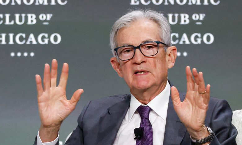 Trump xem xét khả năng sa thải Chủ tịch Fed Jerome Powell