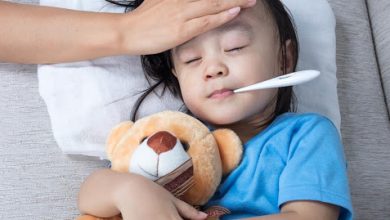 Trẻ nhỏ dễ mắc bệnh chồng bệnh trong mùa chuyển mùa.
