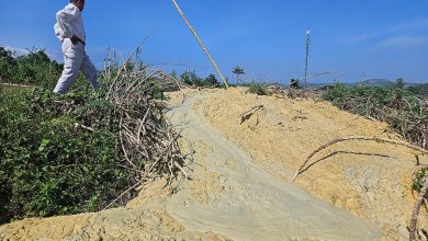 Bùn phun trào ở Phú Yên do sét trương nở