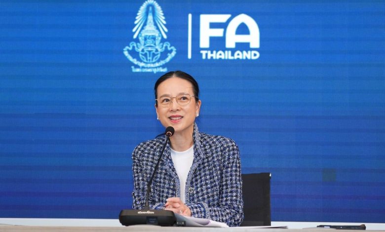 Madam Pang đầu tư 20 tỷ đồng cứu LĐBĐ Thái Lan khỏi khủng hoảng