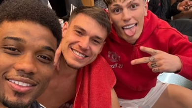Zirkzee chỉ trích CĐV Man Utd ra về sớm trận thắng Lyon