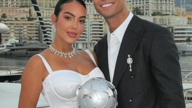 Tin đồn Ronaldo cầu hôn Georgina qua nhẫn kim cương lớn