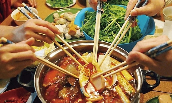 Cải thiện thói quen dùng đũa để bảo vệ sức khỏe cộng đồng