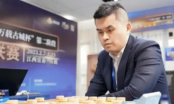 Vương Thiên Nhất không nhận tội trong vụ mua bán độ cờ tướng