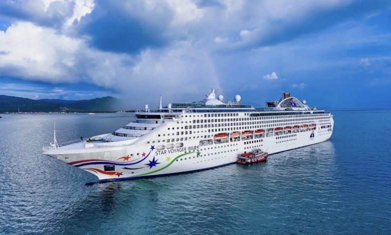 Khám phá du thuyền Star Voyager khởi hành từ Phú Mỹ