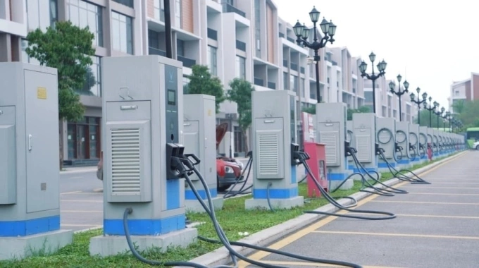 Indonesia dự kiến có 63.000 cổng sạc ôtô điện VinFast vào tháng 6