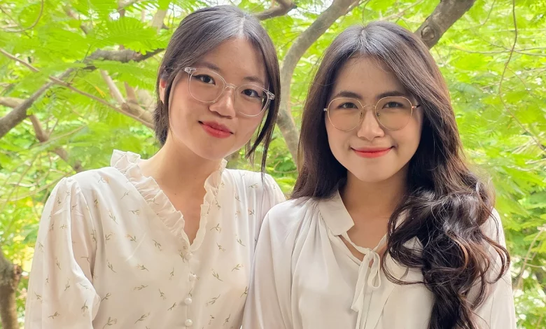 Hai nữ sinh quê Hải Dương cùng tốt nghiệp NEU đạt điểm tuyệt đối