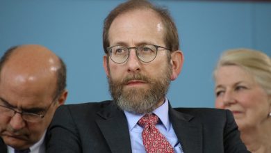 Harvard lên tiếng phản bác lời đe dọa miễn thuế của Trump