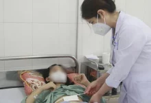 Phát hiện u buồng trứng lớn ở bé gái 13 tuổi qua khám định kỳ