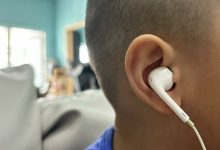 Hậu quả nghiêm trọng khi không vệ sinh tai nghe đúng cách