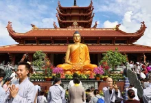 Đặt lịch trình chiêm bái xá lợi Phật cho Đại lễ Vesak 2025