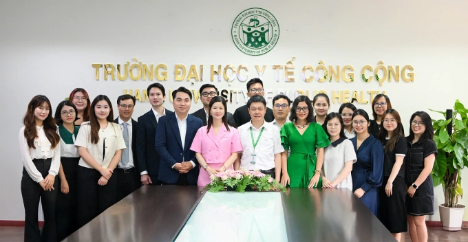 Chương trình VinFuture và ĐH Y tế Công cộng chống thuốc lá điện tử học đường