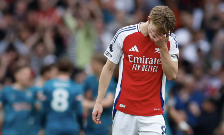 Arsenal thua Bournemouth, lần đầu bị đối thủ thắng cả mùa giải