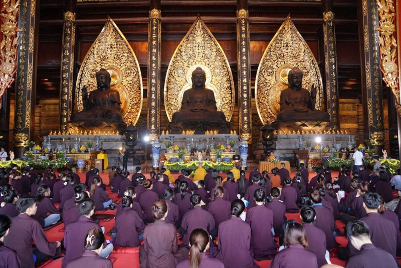 Đặt lịch trình chiêm bái xá lợi Phật cho Đại lễ Vesak 2025