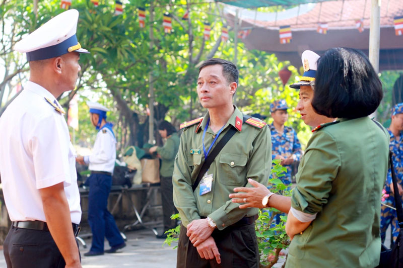 Hội Ngộ Cảm Động Giữa Người Con Và Di Sản Trường Sa