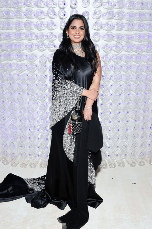 Isha Ambani tỏa sáng tại Met Gala 2025 với thời trang xa xỉ