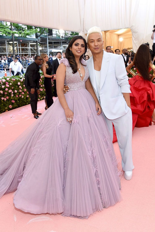 Isha Ambani tỏa sáng tại Met Gala 2025 với thời trang xa xỉ