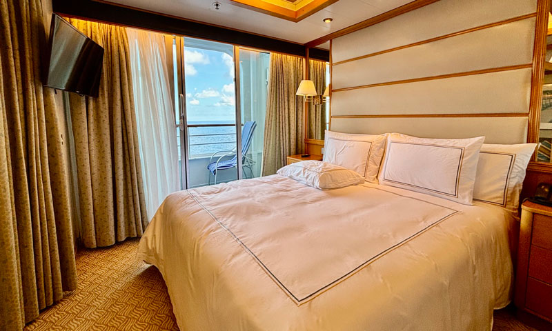 Khám phá du thuyền Star Voyager khởi hành từ Phú Mỹ