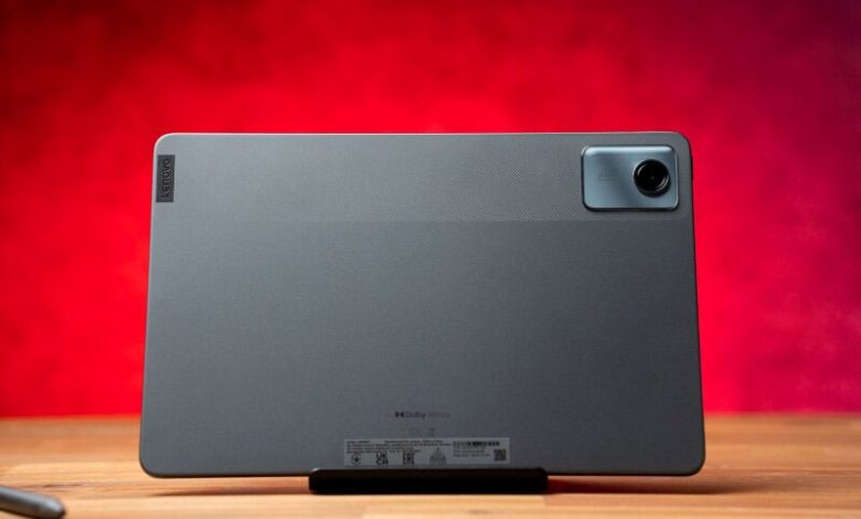 Lenovo Tab M11 đáng giá với thiết kế sang trọng và bút stylus đi kèm