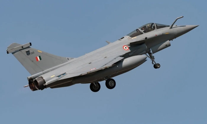 Pakistan bắn hạ tiêm kích Rafale của Ấn Độ trong không chiến