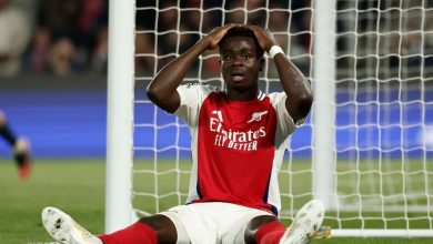 Saka sẽ đau đớn vì cơ hội bị bỏ lỡ trước PSG