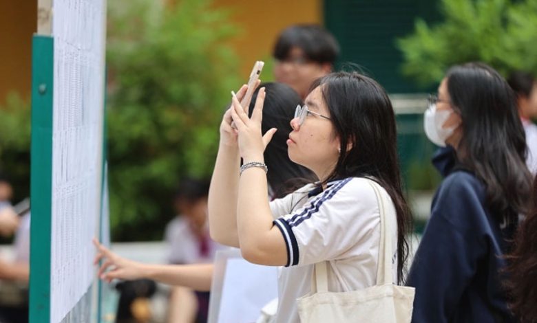Số thí sinh miễn thi Ngoại ngữ tại TP HCM giảm mạnh