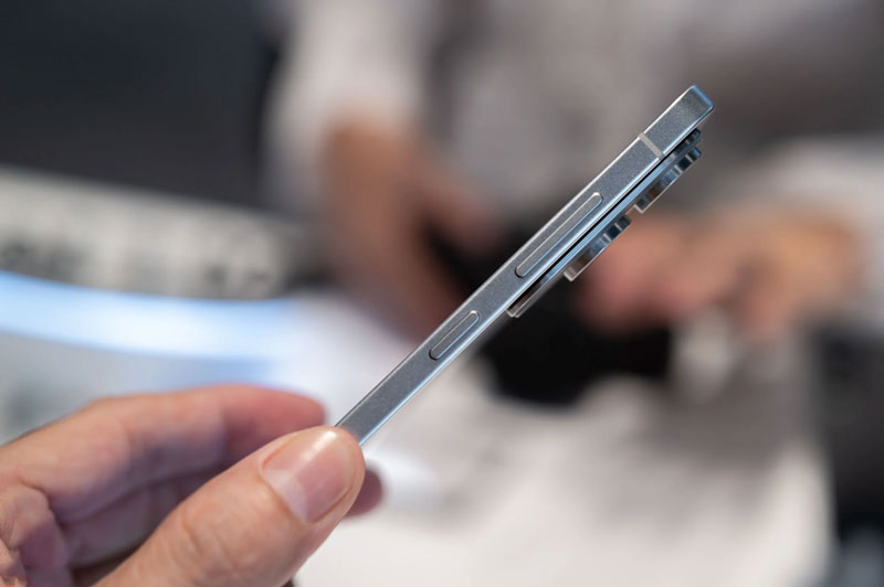 Trải nghiệm Galaxy S25 Edge Siêu mỏng, nhẹ và đầy phong cách